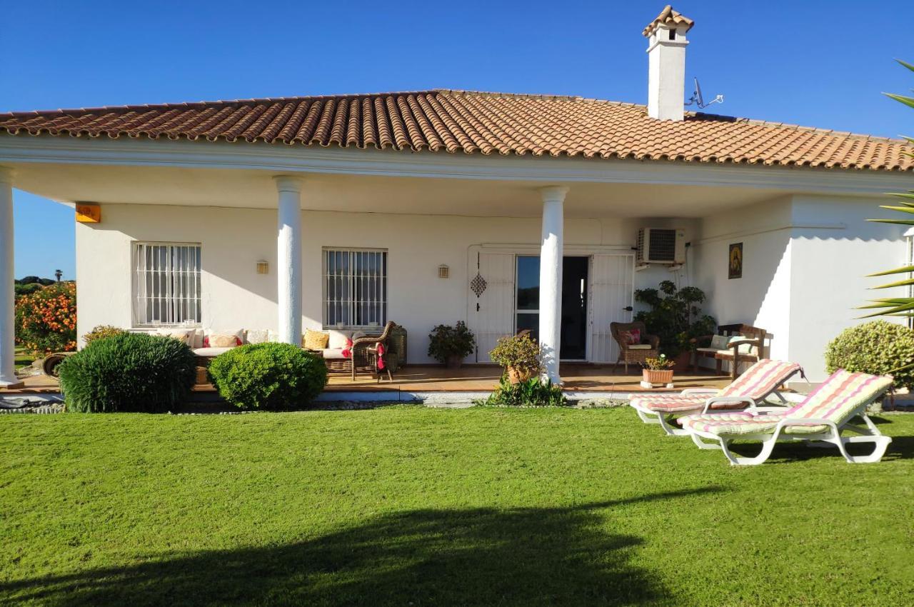 Alma Canos De Meca Villa