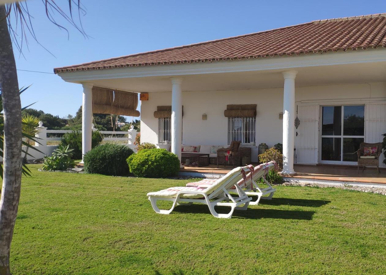 Alma Canos De Meca Villa